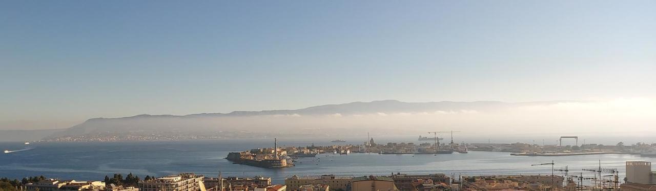 Manzoni Apartment Messina Bagian luar foto